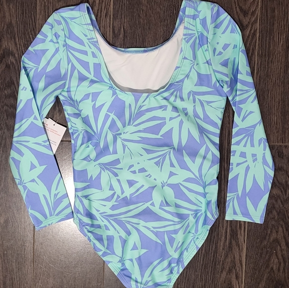 Girls one piece swimsuit size S and M - Picture 2 of 2